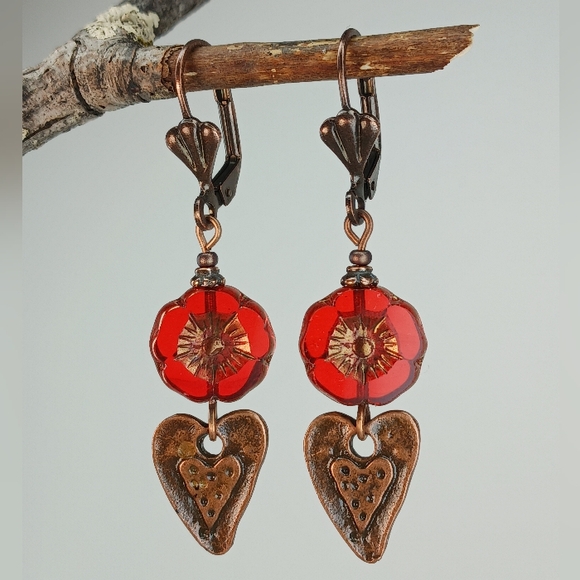 HAND CRAFTED Red Artisan Glass Flower Copper Heart Earrings Boho Vintage Style - Picture 2 of 5